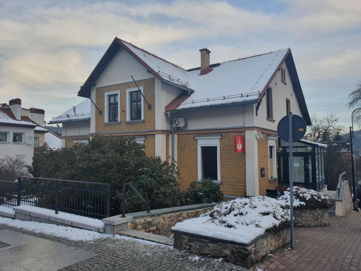 Apartamenty Vip Zdrojowa 6 Świeradów-Zdrój Esterno foto